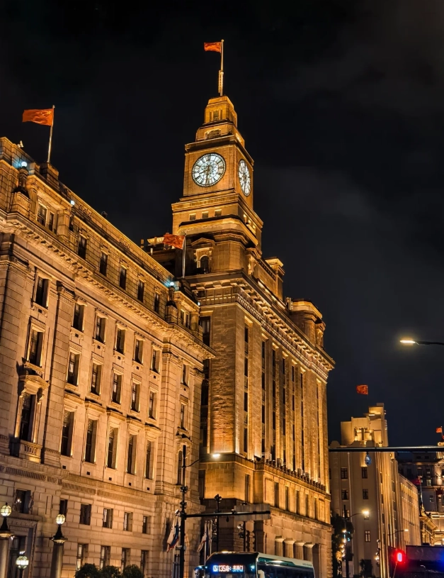 The Bund Metro Station: Avoid Crowds & Find Hidden Exits