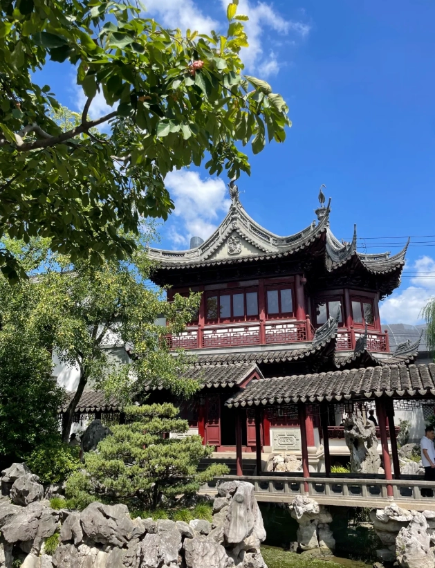 Best Season to Visit Yu Garden: When to Go for Fewer Crowds