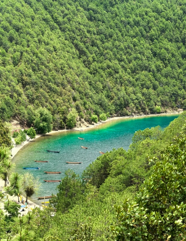 lugu lake accommodation
