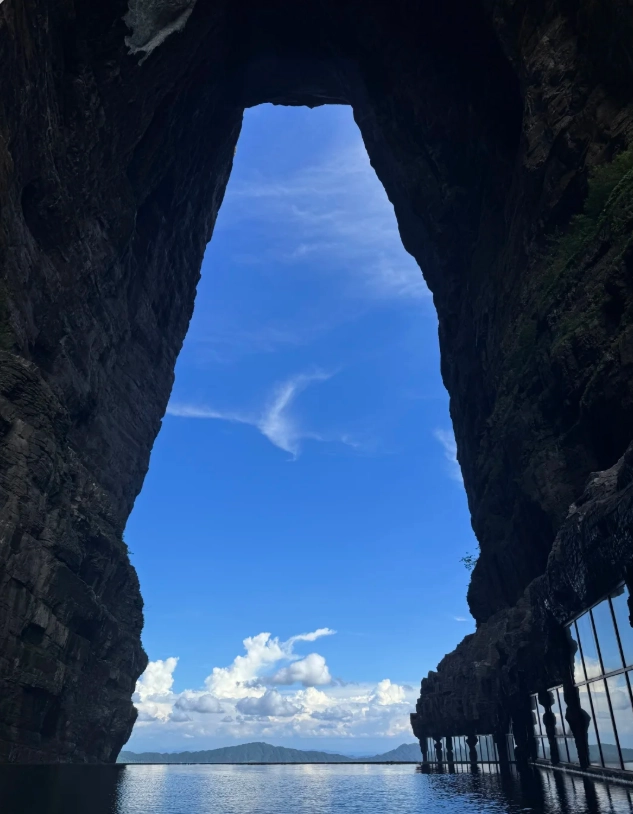 Tianmen Mountain English guide