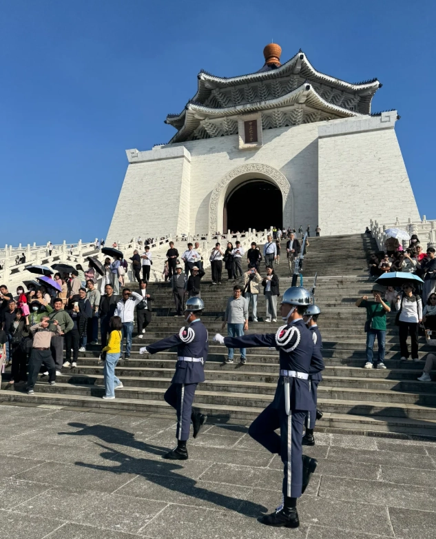 Chiang Kai-shek Memorial Hall Changing of the Guard: Best Viewing Tips & Times