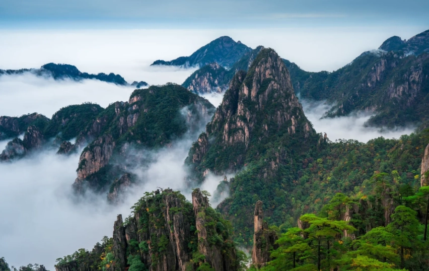 Yellow Mountain Guided Tour: Skip the Crowds, See the Real Peaks