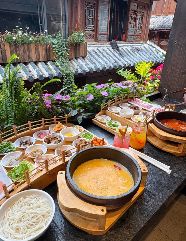 how to visit Lijiang Old Town how to visit Lijiang Old Town