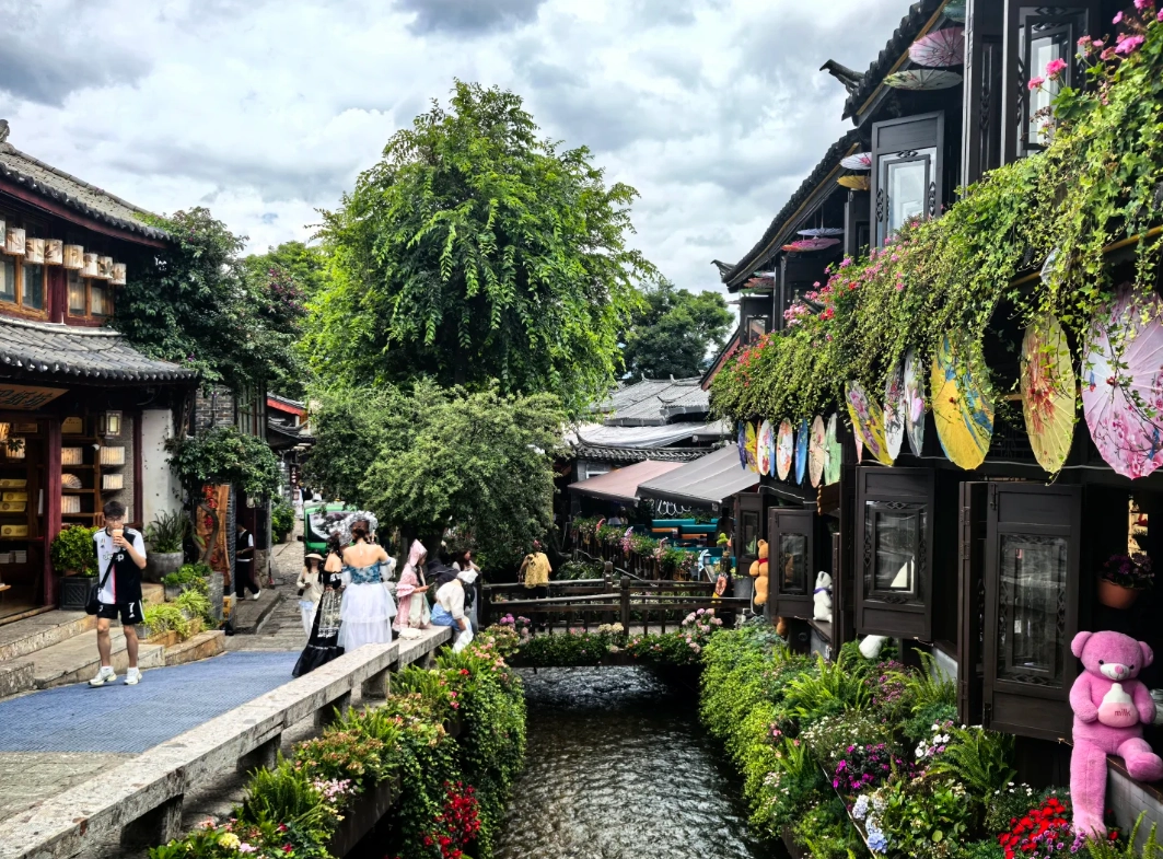 best time to visit lijiang old town