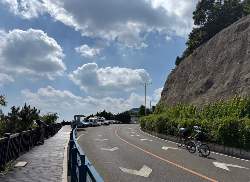 How to Get to Binhai Road: Avoid These 3 Tourist Traps