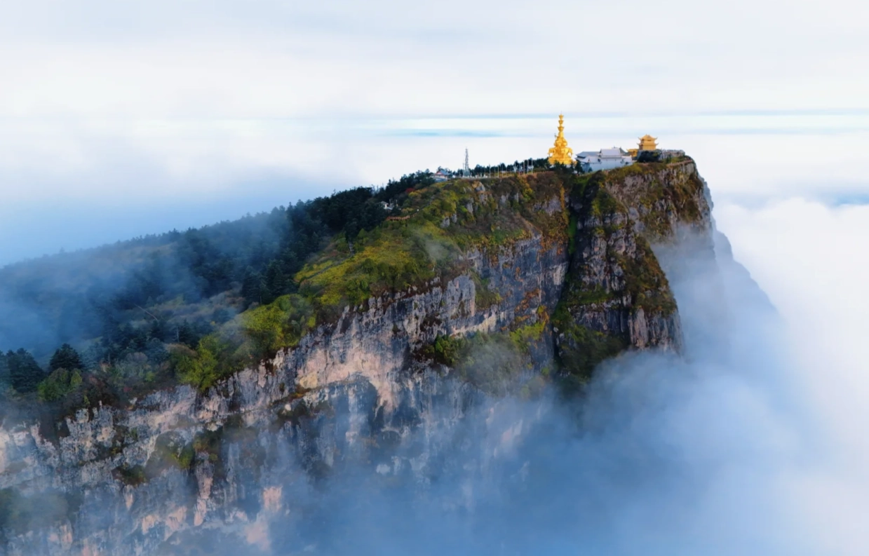 Leshan Solo Travel: Avoid Crowds & See the Giant Buddha Stress-Free