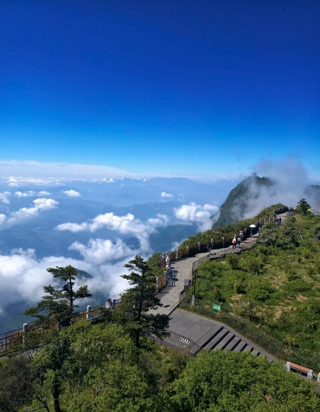 Photo of Mount Emei: Emei Shan photography tips