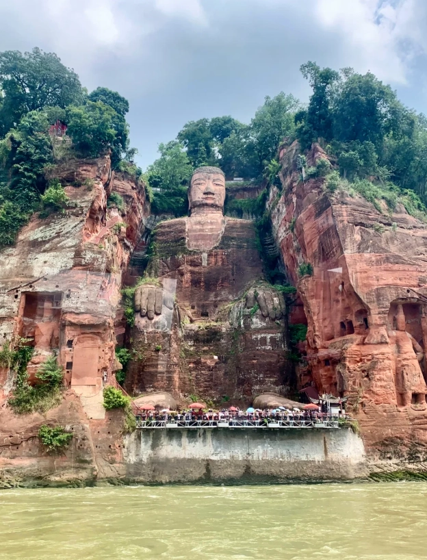 Leshan Best Time to Visit: Avoid Crowds & Save Money