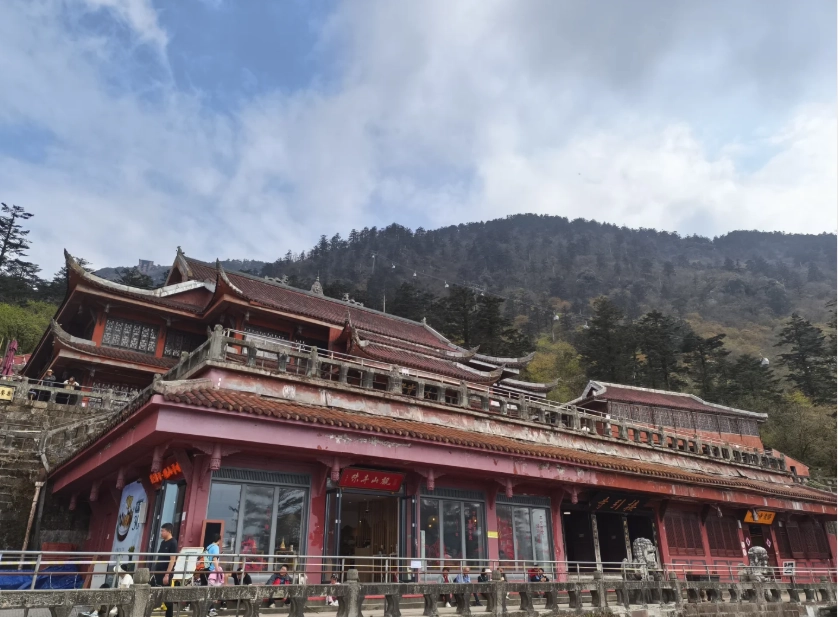Photo of Mount Emei: Mount Emei hiking routes