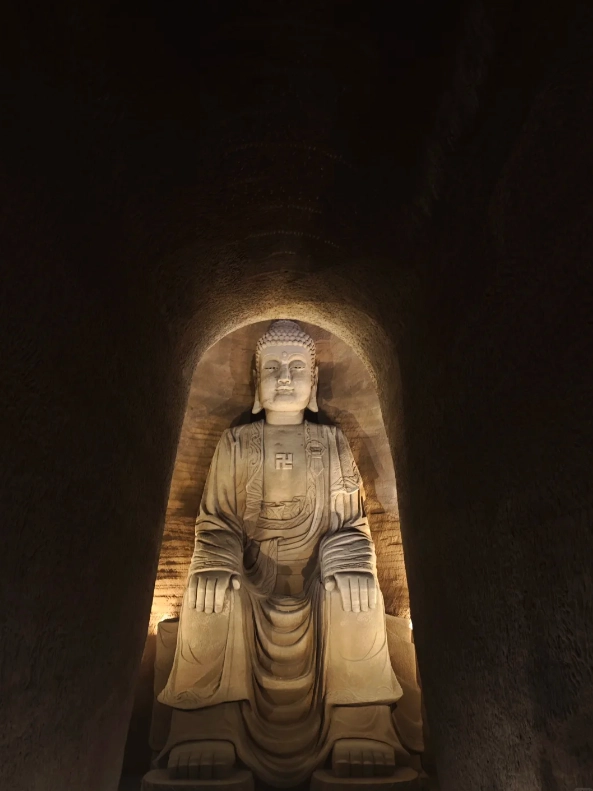 Leshan Giant Buddha from Chengdu Leshan Giant Buddha from Chengdu