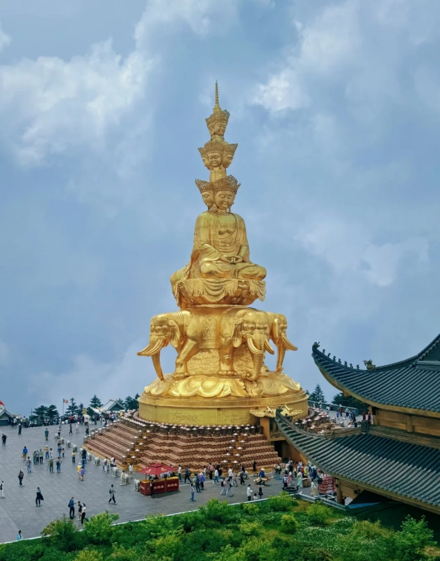 Leshan Giant Buddha day trip from Emei
