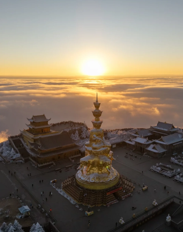 Emei Mountain sunrise day trip Emei Mountain sunrise day trip