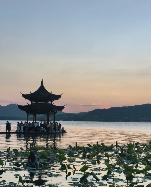 best time to visit West Lake best time to visit West Lake