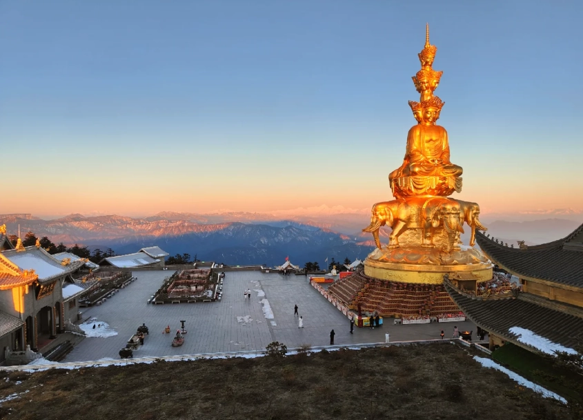 How Long to Spend at Mount Emei: 1–3 Days Depending on Your Goals
