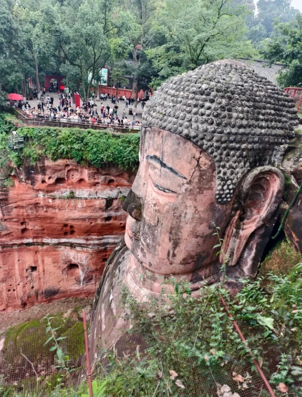 Photo of Leshan Giant Buddha: Leshan station to Buddha