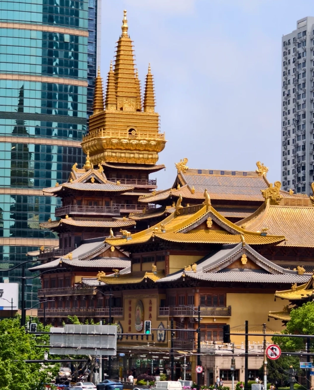 Jing'an Temple Opening Hours: Avoid Crowds & Save Time