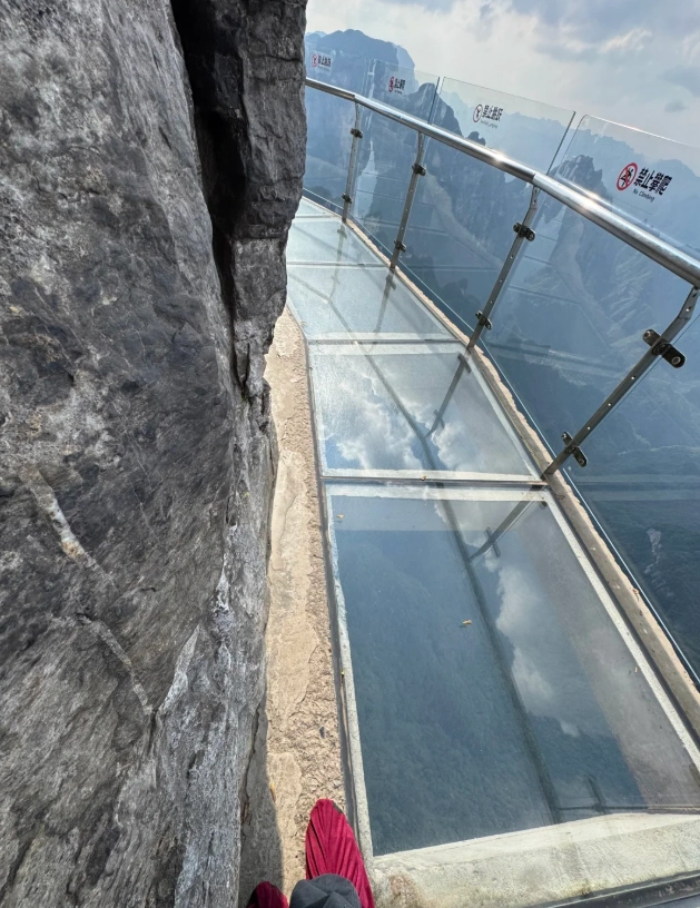 how to visit Tianmen Mountain