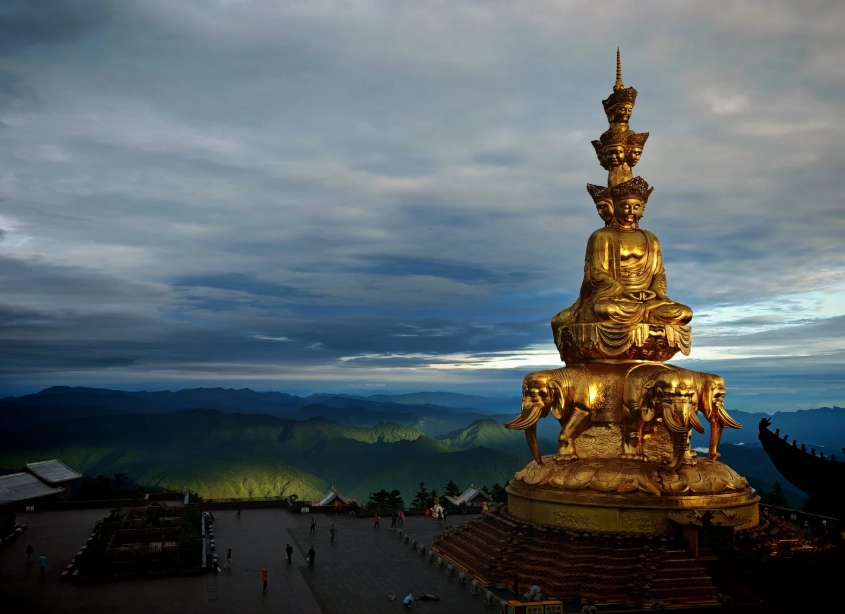 How to get to Mount Emei: Fastest & Cheapest Routes from Chengdu