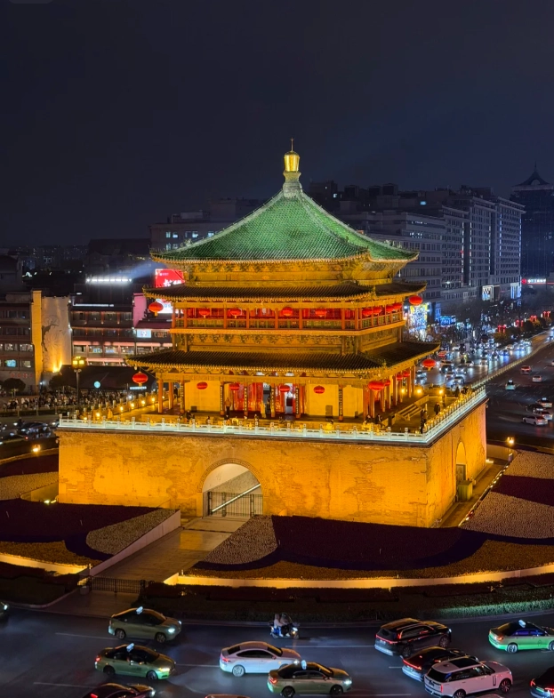 Xi'an Bell Tower night view Xi'an Bell Tower night view