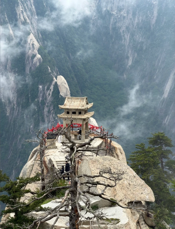 Mount Hua English Guide: Avoid Crowds & Save Time