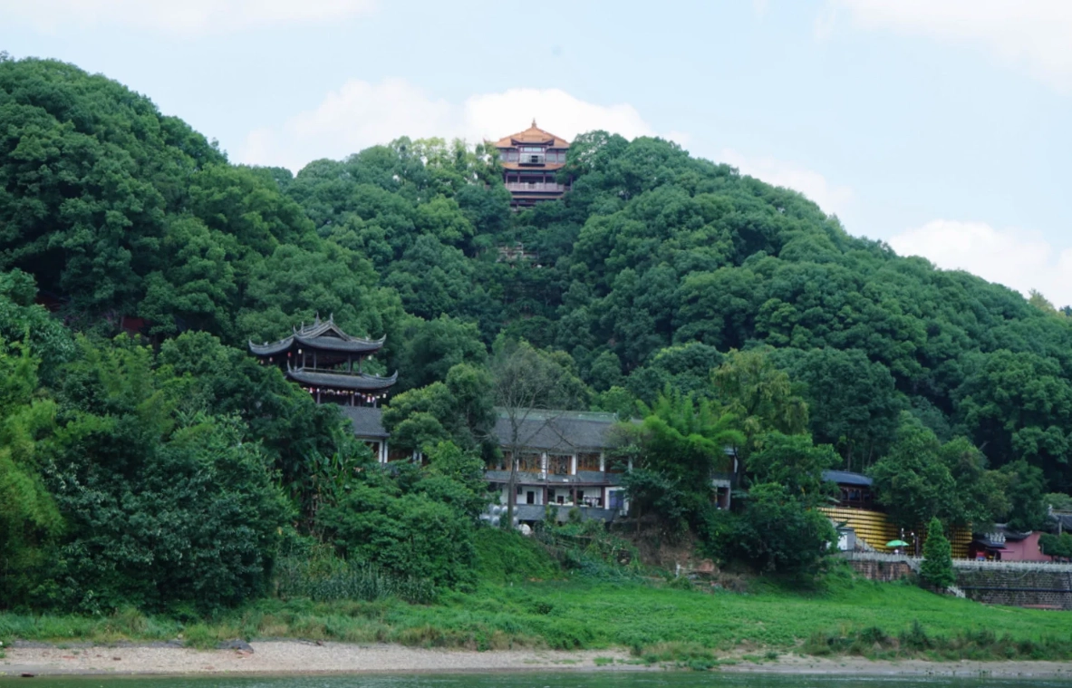 leshan giant buddha from chengdu leshan giant buddha from chengdu