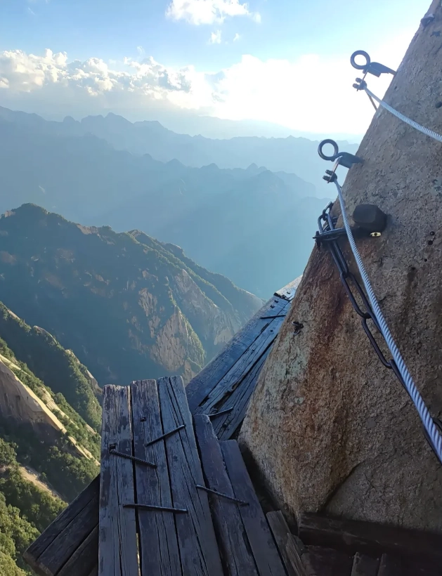 China scariest hikes China scariest hikes