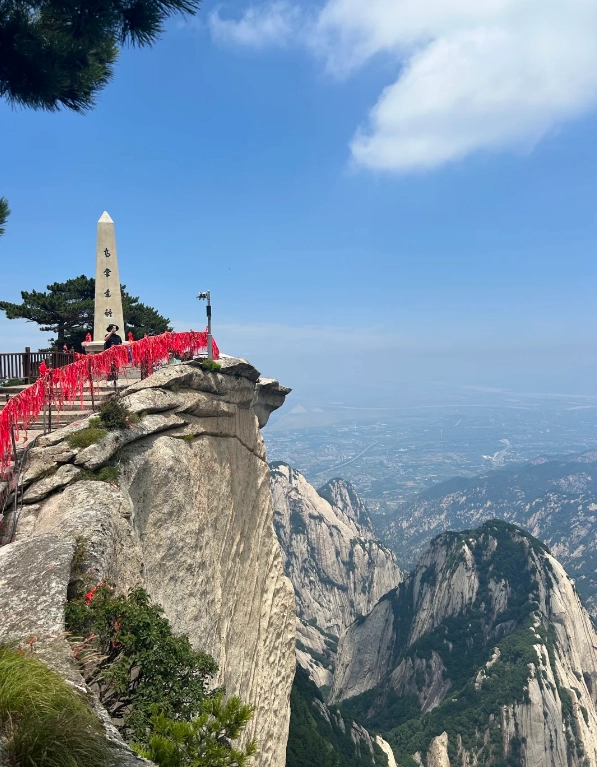 Mount Hua Guided Tour: Skip Queues & Hike Smart