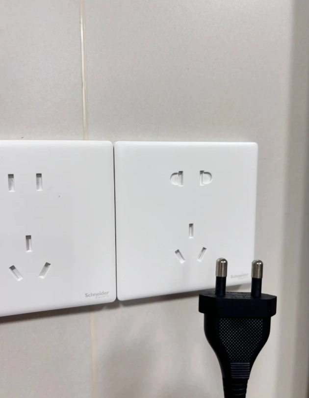 China Plug Adapter: Avoid Fried Electronics with These Tips
