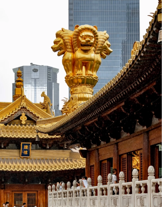 Jing'an Temple photography spots: Best angles & times
