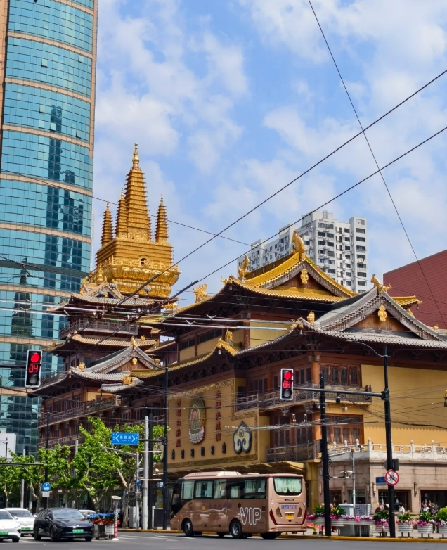 how to buy Jing'an Temple tickets