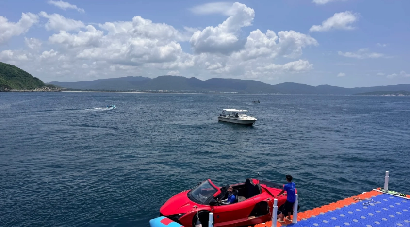 Yalong Bay jet ski Yalong Bay jet ski