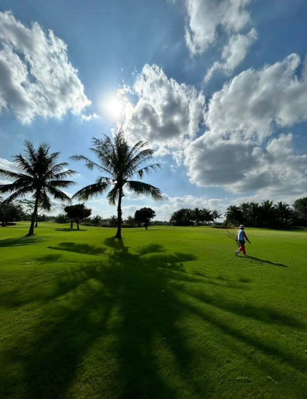 Haikou golf course hours