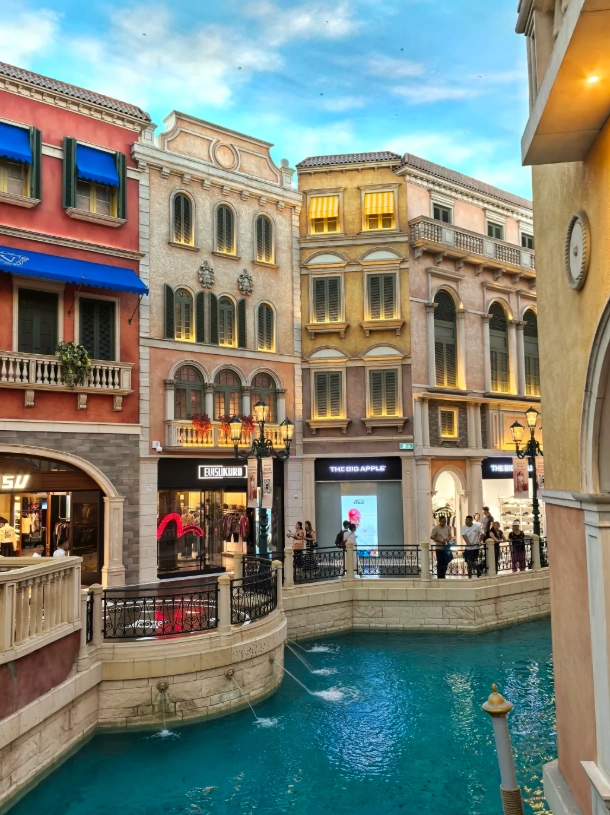 how to get around Venetian Macao how to get around Venetian Macao
