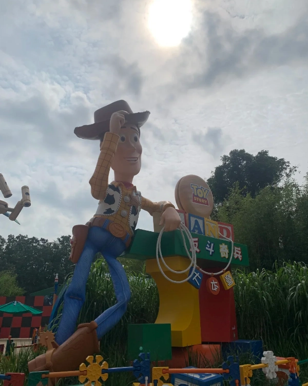 Hong Kong Disneyland payment methods