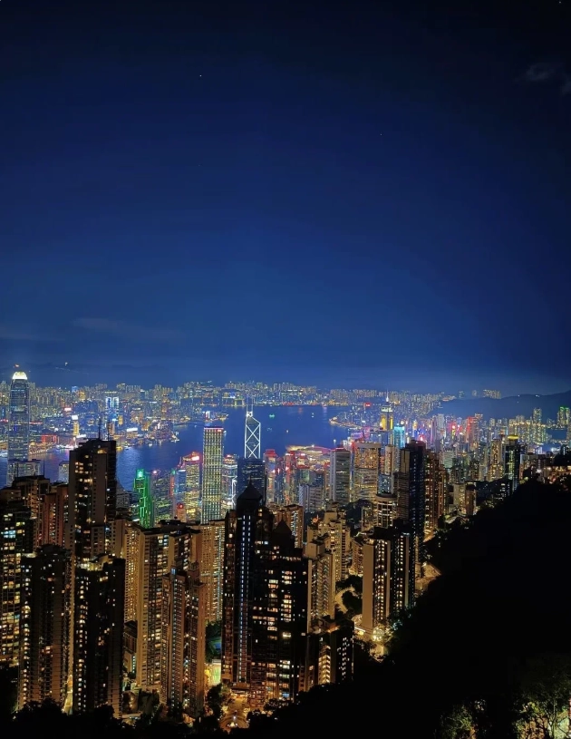 solo travel Hong Kong guide