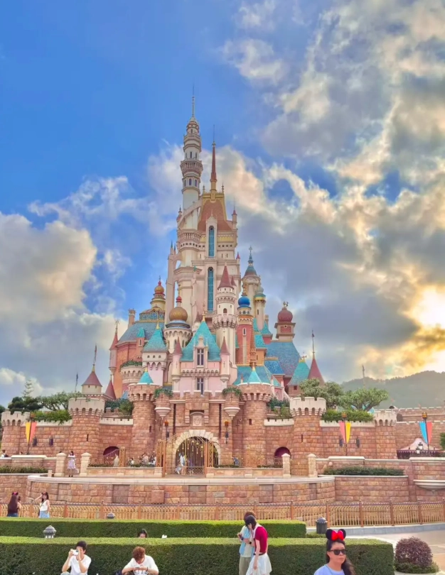 Hong Kong Disneyland park reservation