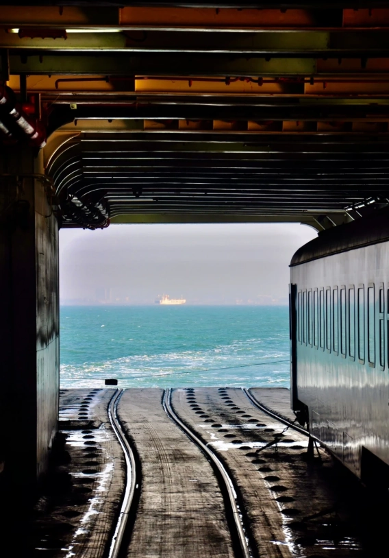 Hainan round-island train
