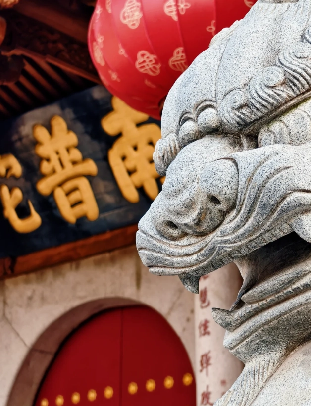 Best Time to Visit Nanputuo Temple: Avoid Crowds & Heat