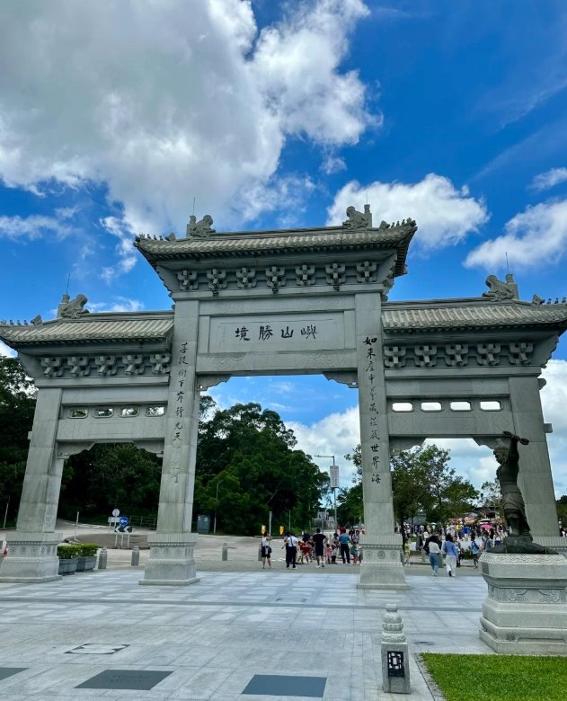 Tian Tan Buddha guided tour Tian Tan Buddha guided tour