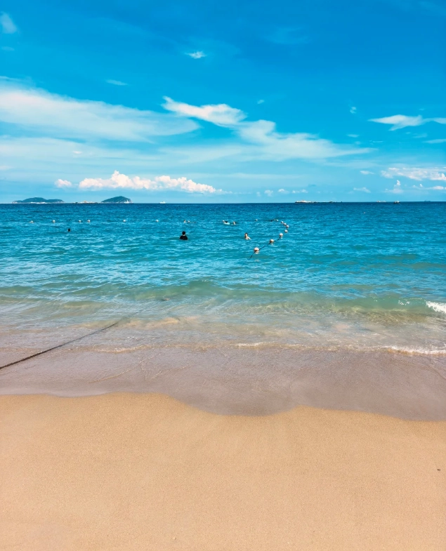 Yalong Bay parking hours