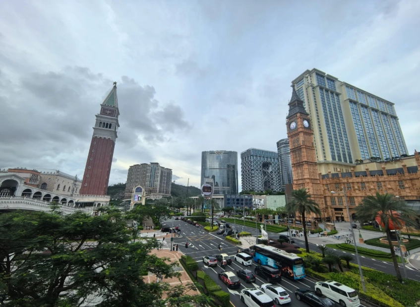 Macau airport layover things to do