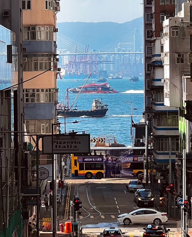 what to do on layover in hong kong
