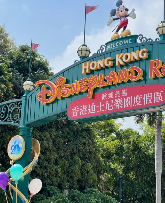 How long to spend at Hong Kong Disneyland: Avoid crowds & maximize fun