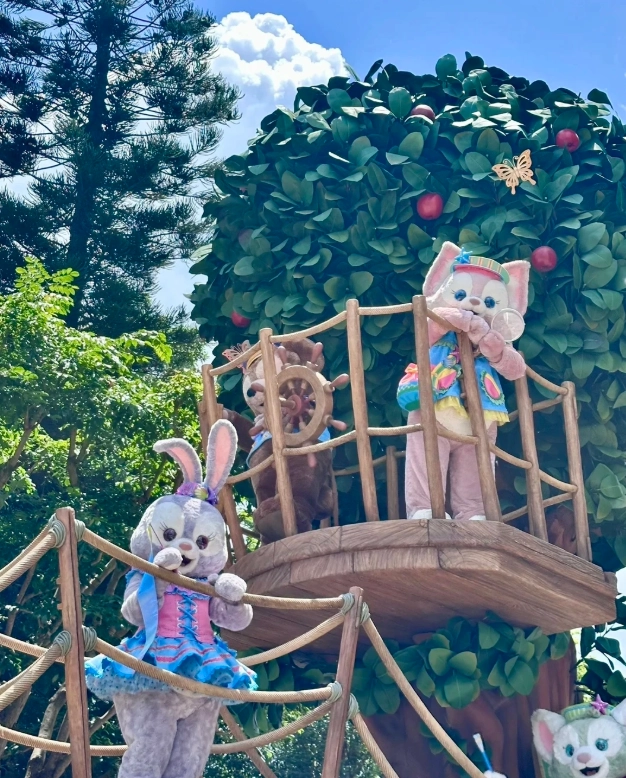 Hong Kong Disneyland review Hong Kong Disneyland review