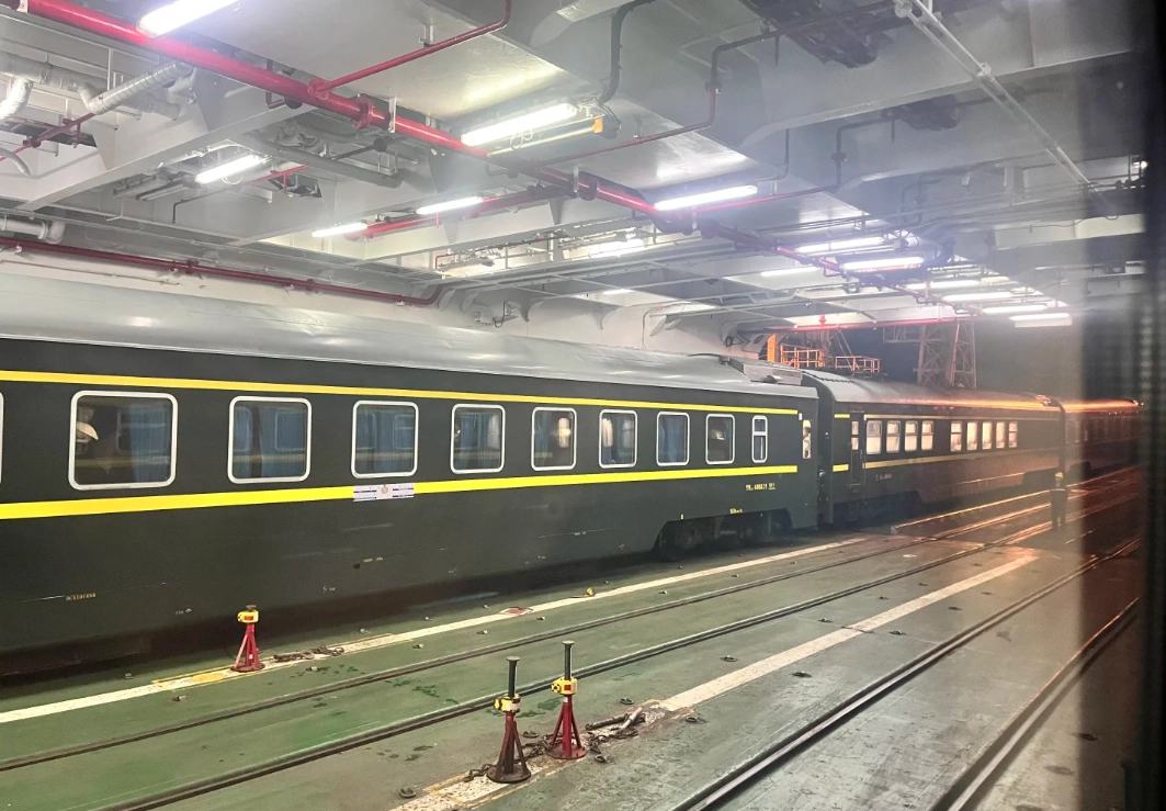 train from Guangzhou to Haikou