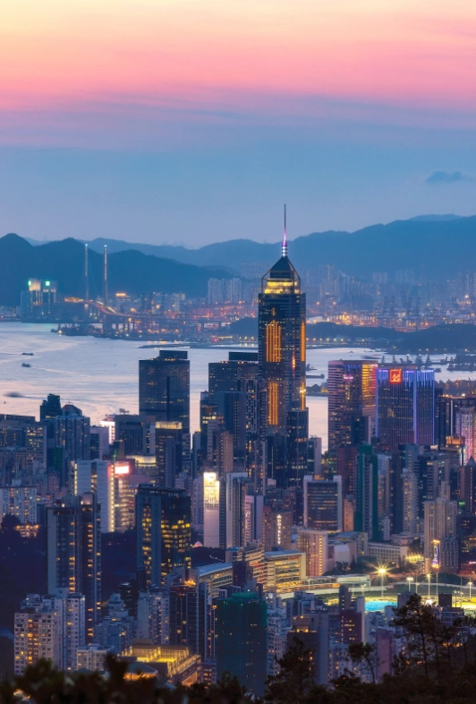 Victoria Harbour English Guide: Skip the Crowds & Save Money