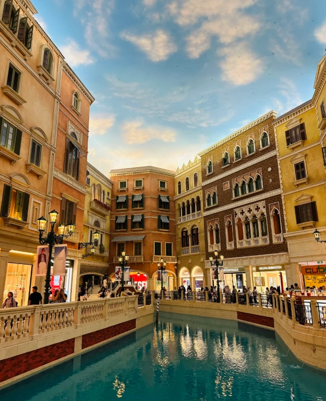 how to book venetian macao gondola