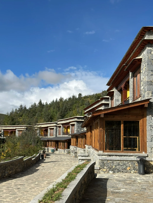 Shangri-La accommodation Shangri-La accommodation