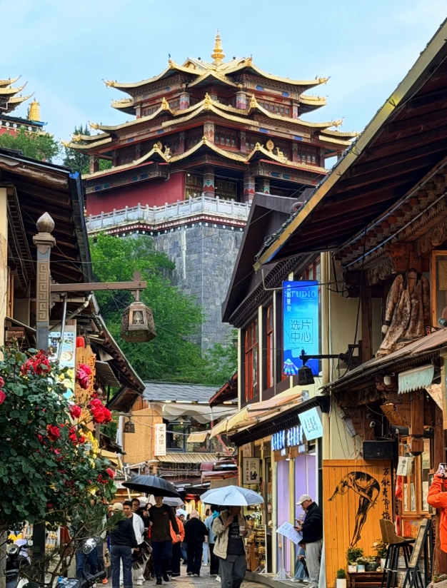 Dukezong Ancient Town guide Dukezong Ancient Town guide