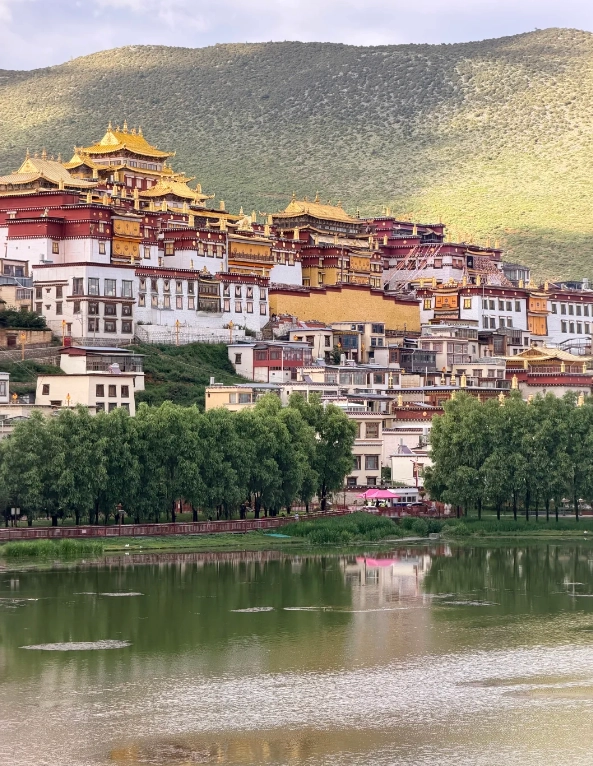Shangri-La Layover Itinerary: 5 Hours to See the Best